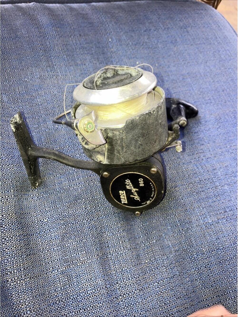 Vintage Zebco Surflite 860 Spinning Fishing Reel
